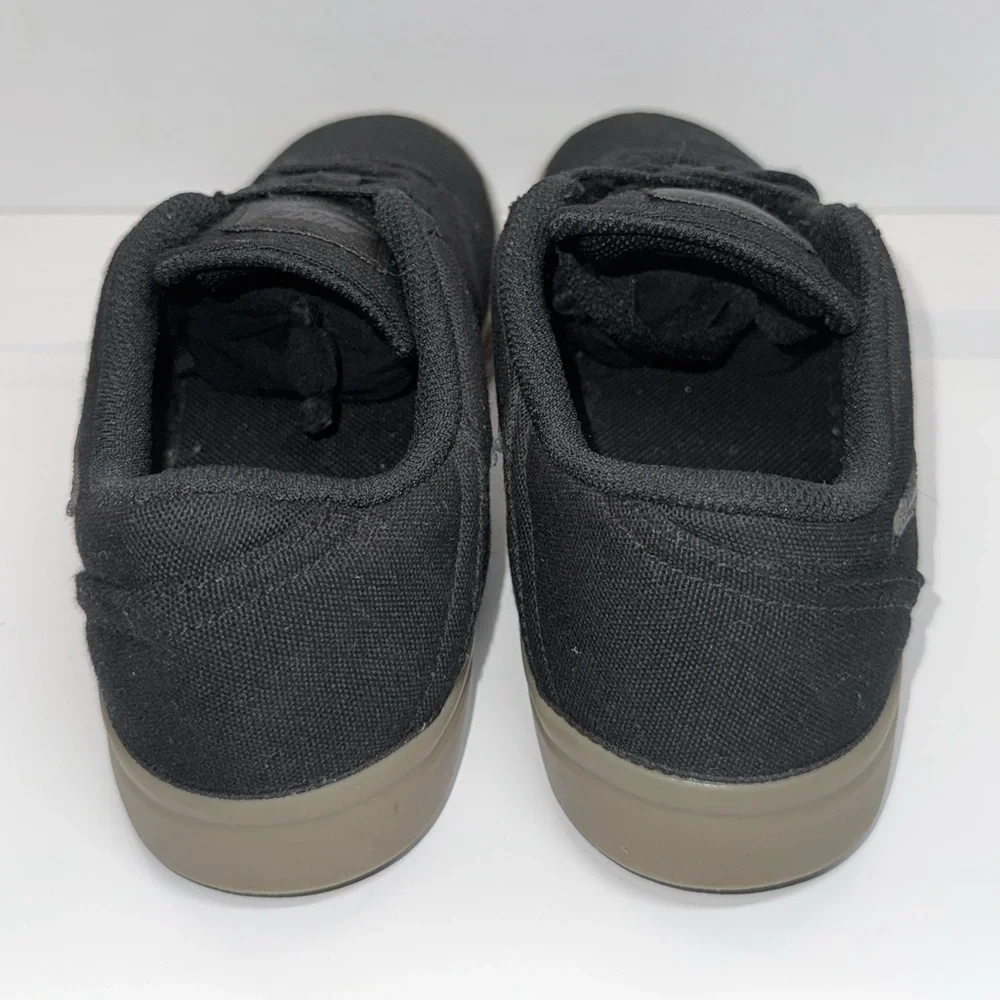 NIKE SB CHARGE CANVAS BLACK 6Y Size